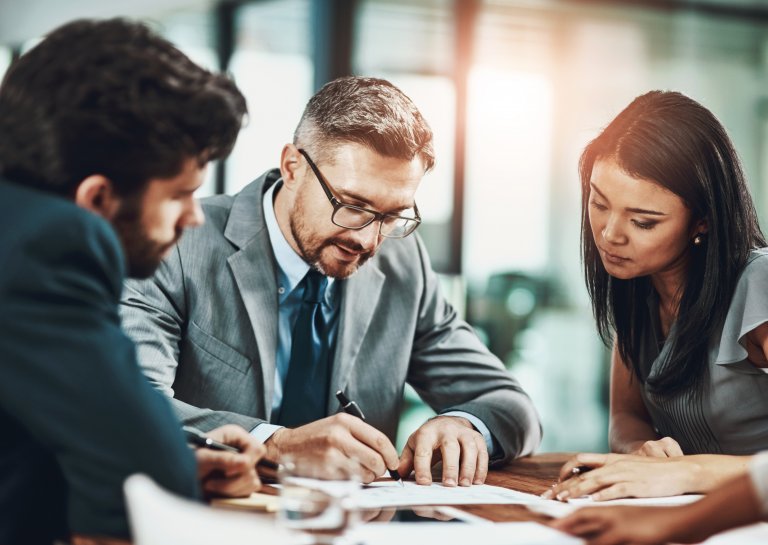 How to Design Recognition Programs That Retain Top Government Talent